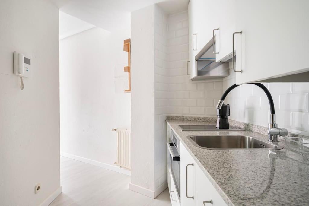 Cozy Family Apartment Tetuan/Estrecho B.M7 มาดริด ภายนอก รูปภาพ